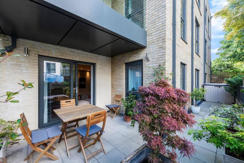 Stylish 2 Bed 2 Bath In Highgate & Free Parking Daire Londra Dış mekan fotoğraf